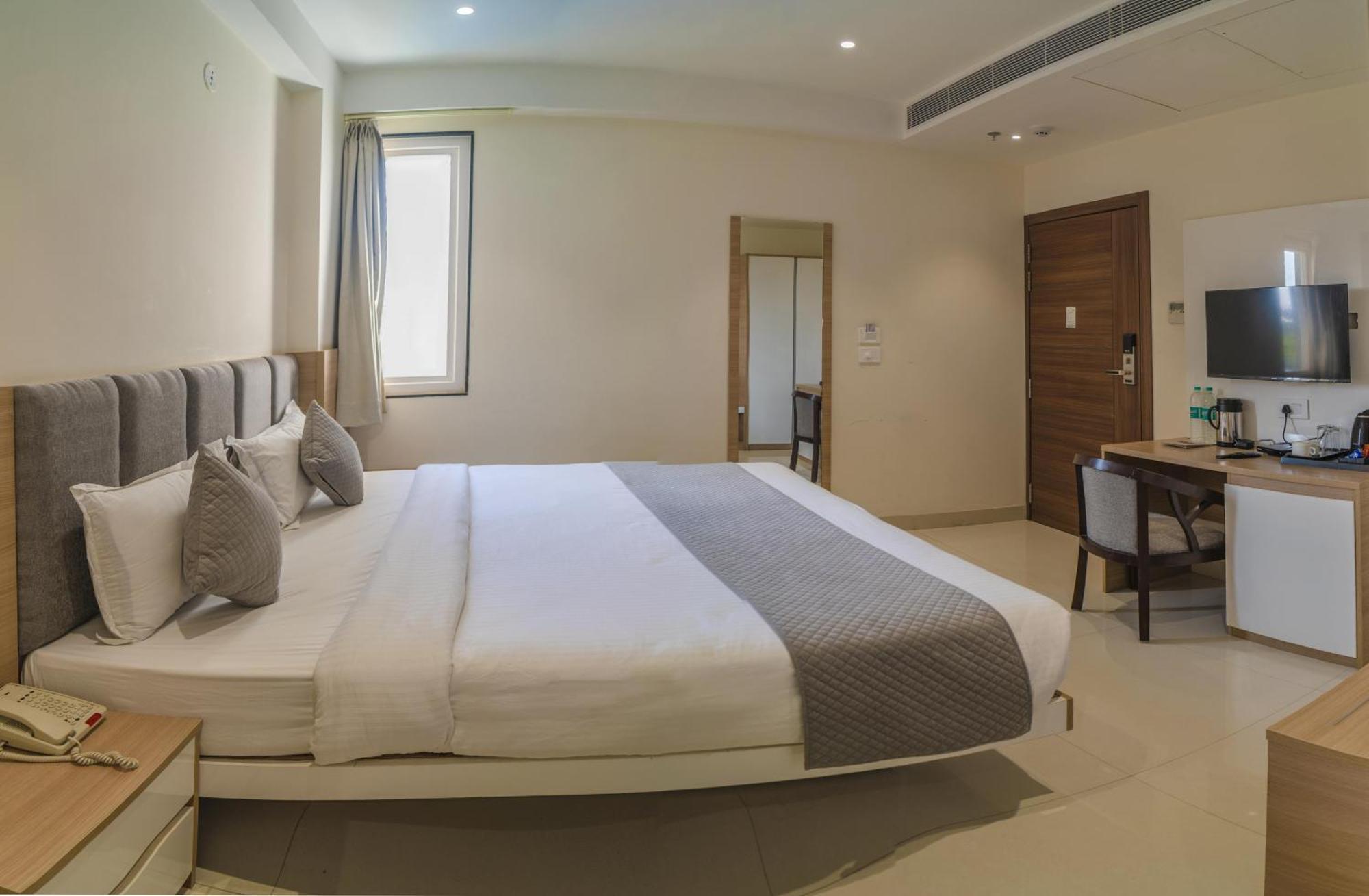 The Mangal View Residency - A Luxury Boutique Business Hotel Ουνταϊπούρ Εξωτερικό φωτογραφία