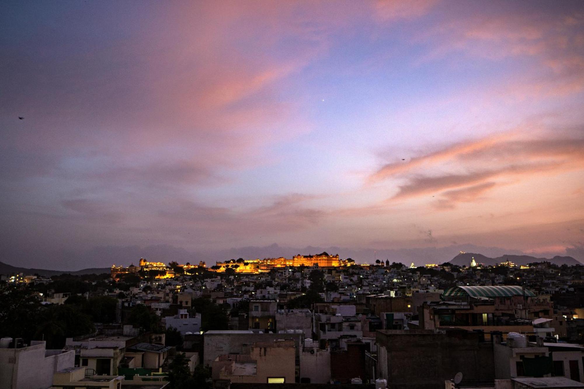 The Mangal View Residency - A Luxury Boutique Business Hotel Ουνταϊπούρ Εξωτερικό φωτογραφία